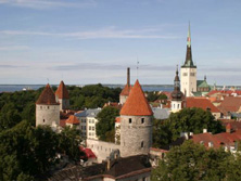 Nordeuropa, Estland: Naturparadies im Baltikum - Blick auf die Dächer von Tallin